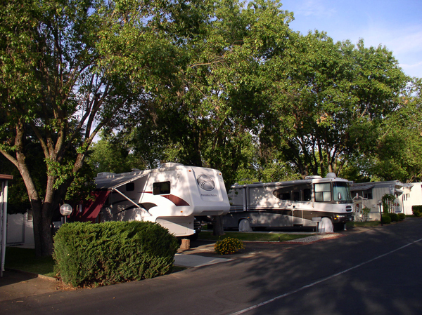 Escape To Paradise: Your Guide To Imperial Manor MHC & RV Park, Northern California