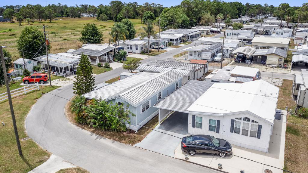 Florida Motor Inns Motel & RV Resort: Your Home Away from Home in the Sunshine State
